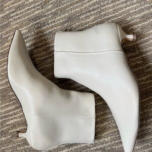 Cushionaire Barbie boots - Size 9.5 Wide